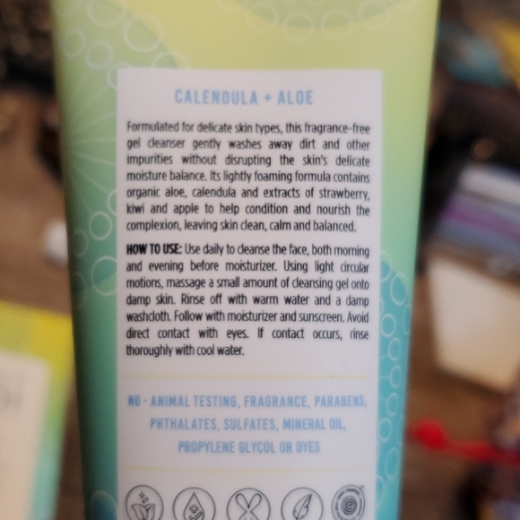 *New C'est Moi Gentle foaming cleansing gel - Picture 3 of 4